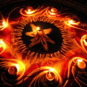 Rangoli artwork - Guide to Diwali - On The Go Tours